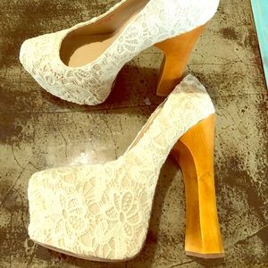 Lace (cream) platform w/wooden heel! NWOT